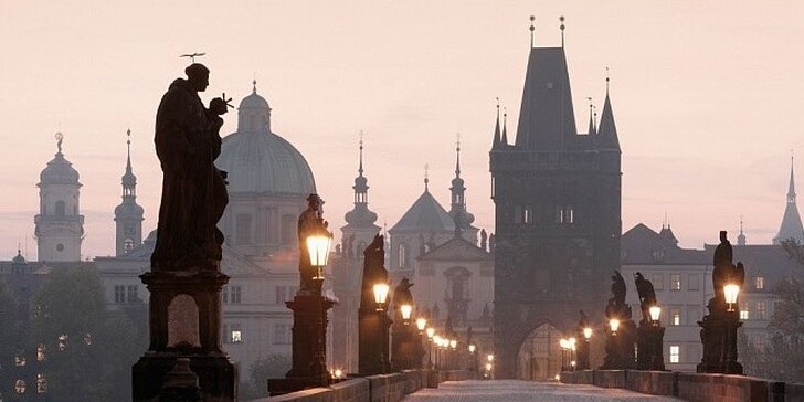 3 dny v botelu na Vltavě se snídaněmi a romantickou večeří v srdci Prahy