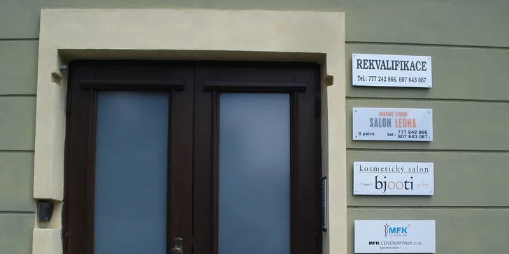 Gelové nehty na nohy