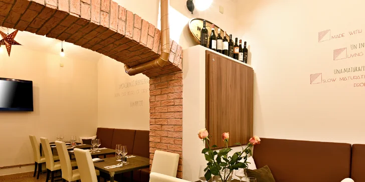 Tříchodové menu v italském stylu pro 2: předkrm, pizza Gourmet a dezert