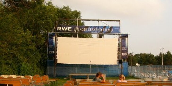 40 Kč za lístek dle výběru na filmové představení do RWE letního kina Na Dobráku. Užijte si letní večery plné skvělých filmů s 50% slevou!