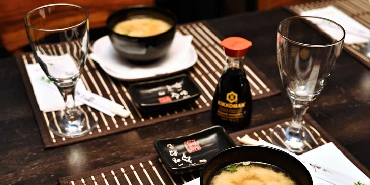 Wasabi sushi - 24 nebo 44 kusů a dvě miso shiru polévky