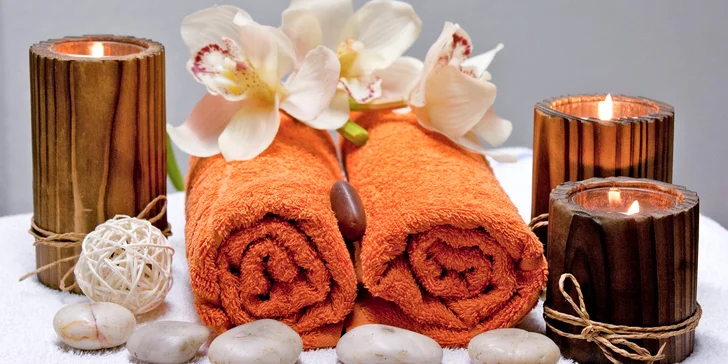 Užít si můžete masáž relaxační, rekondiční, liftingovou, masáž s olejem a solí nebo liftingovou masáž obličeje.