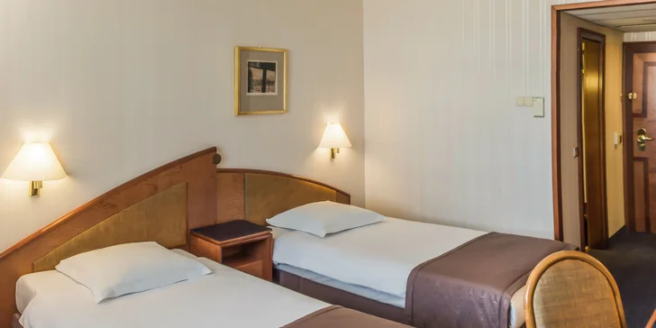 Pobyt ve 4* hotelu Panorama blízko metra se snídaní a neomezeným wellness