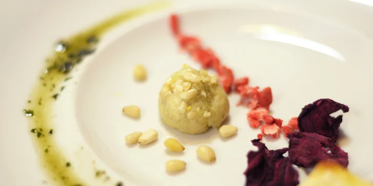 6 chodů jen pro vás dva: steak ze svíčkové, čokoládové lanýže a další dobroty
