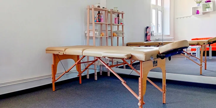 Milá paní masérka vám tu dopřeje sportovní nebo relaxační masáž v délce 45 nebo 80 min. 