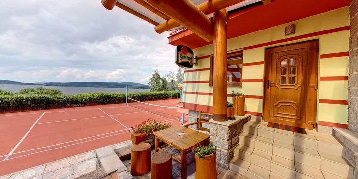 Zima na břehu Lipna: Pobyt s polopenzí a pestrou nabídkou sportu i zábavy