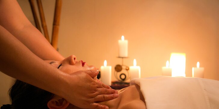 Tantrická masáž od ženy pro ženy: 2–2,5 hodiny masáže, intimní i neintimní