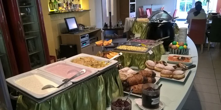 Snídaně ve stylu all you can eat v hotelu Michael pro jednoho