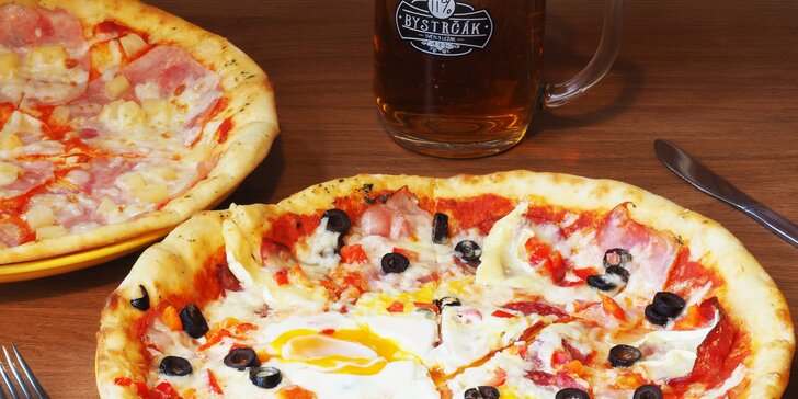 Klasika i netradiční chutě: 2 pizzy dle výběru v Bystrcké oáze