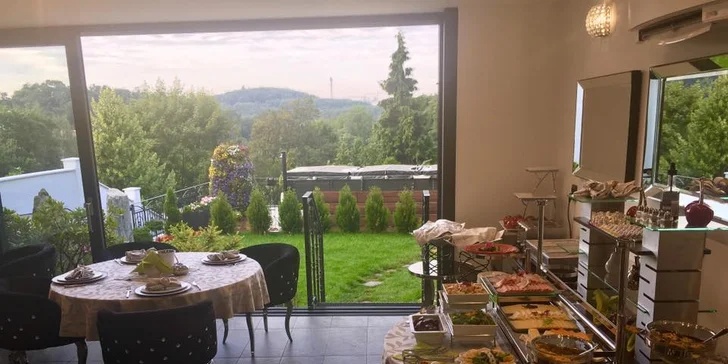 Romantika v Praze: vířivka, solná jeskyně a hotel v klidné vilové čtvrti u centra