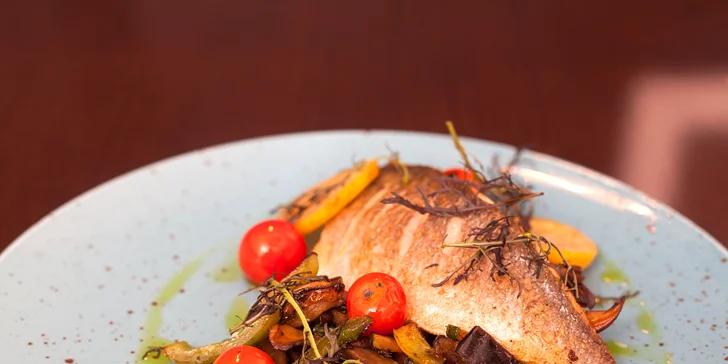 5 valentýnských chodů plných delikates: Knuckle steak i ústřice pro 2