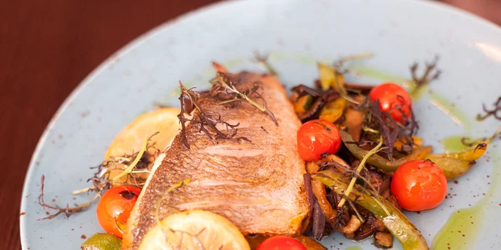 5 valentýnských chodů plných delikates: Knuckle steak i ústřice pro 2