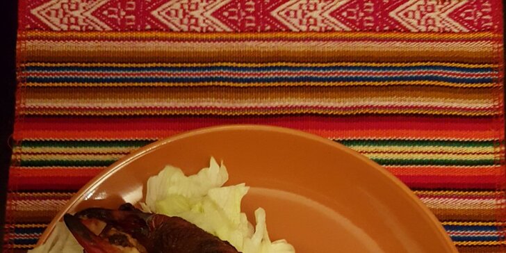 Mexická večeře pro dva: fazole, jalapeños, burrito, quesadilla, dezert nebo tequila