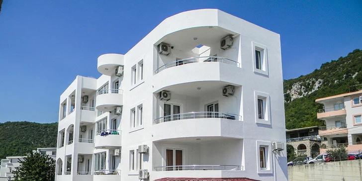 7 nocí v Černé Hoře v letovisku Čanj: hotel 250 m od pláže s plnou penzí