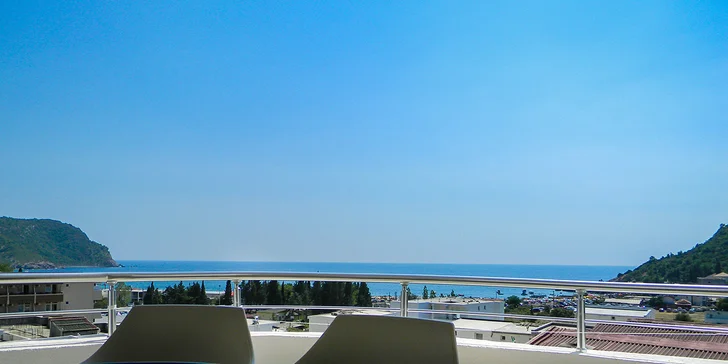 7 nocí v Černé Hoře v letovisku Čanj: hotel 250 m od pláže s plnou penzí