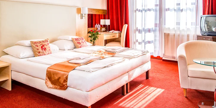 Štvorhviezdičkový Hotel Piroska nájdete v srdci maďarského Büku.