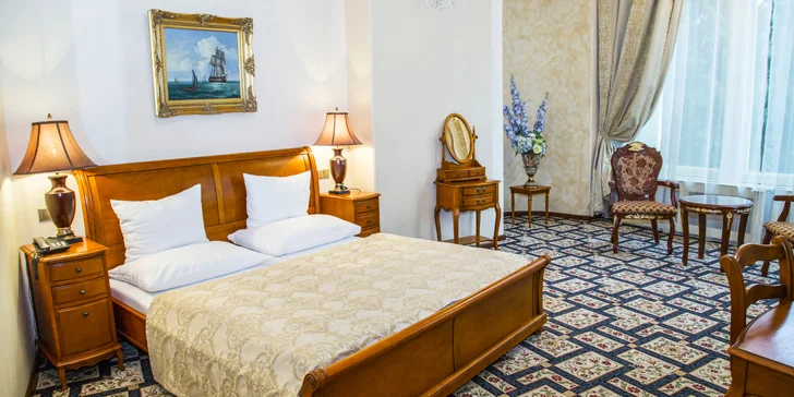 Luxusní pobyt na zámku: 5* apartmán, wellness pod skálou i večeře v krčmě