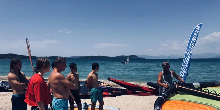 Vyhľadávate rýchlosť, adrenalín a boj s prírodnými živlami, ale súčasne pohodu s vybavením? Wing-surfing, wing-boarding a wing-foiling je to pravé pre vás!


