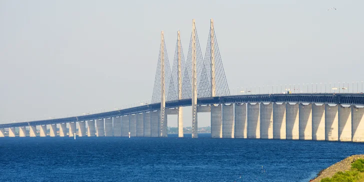 S CK2 pojedete také přes slavný most Öresund.