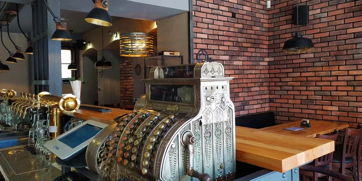 A kudy tudy za dobrotami? Restauraci najdete jen 200 m od zastávky Fügnerova 10.