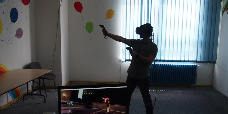 Do jiných dimenzí vás přenese systém HTC Vive, prostřídat se můžete i ve více lidech. 