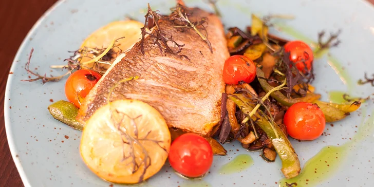 5 valentýnských chodů plných delikates: Knuckle steak i ústřice pro 2