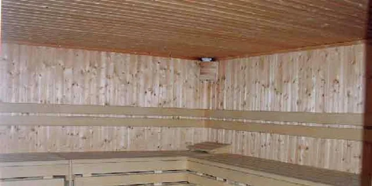 Užijte si lyžovačku na závěr sezóny: Pobyt pro 2 s polopenzí a skipasy