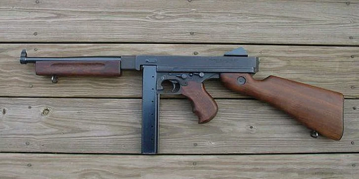 Autentický dotek historie: střelba z 5 či 8 zbraní 2. světové války
