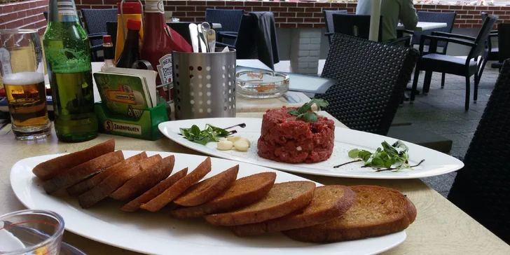 Kuchaři z oblíbené Strašnické mincovny vám ho skvěle namíchají, a tak se ihned můžete oddávat gastronomickému zážitku.