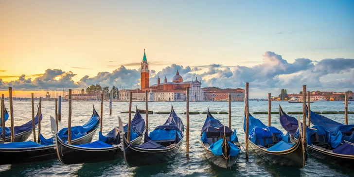 Víkendový výlet do Benátek s průvodcem: projížďky na gondolách i plavba k ostrovům Murano a Burano