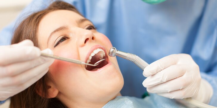 Pečlivá dentální hygiena včetně AirFlow a fluoridace pro dospělé