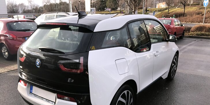 Výlet do budoucnosti: elektromobil BMW i3 na hodinu nebo až na jeden měsíc
