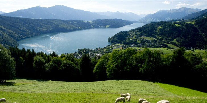 Krajem jezer i hor Rakouska: v ceně 3* hotel, polopenze, doprava i vstupy