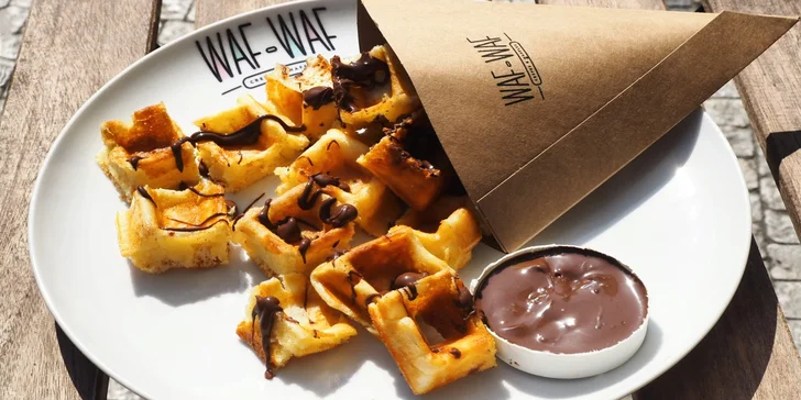 Snídaňové menu na Letné: sladké i slané vafle, lívance i vajíčka a horký nápoj