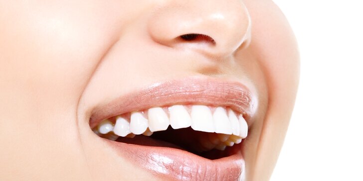 Pečlivá dentální hygiena včetně AirFlow a fluoridace pro dospělé