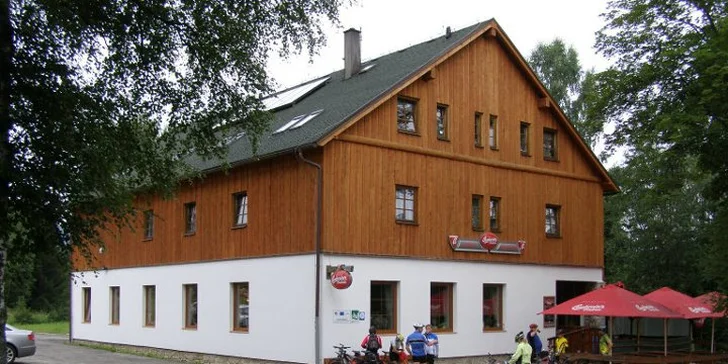 2 noci v hotelu Marlin na břehu Lipna: polopenze, wellness a rybí speciality