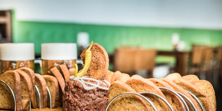 Namíchaný tatarák s křupavými topinkami: 150, 300 nebo 450 g