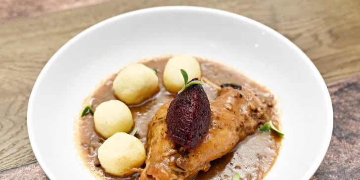 4chodové menu pro 2: parfait z kachních jater, vývar, konfitovaná husa i lívance
