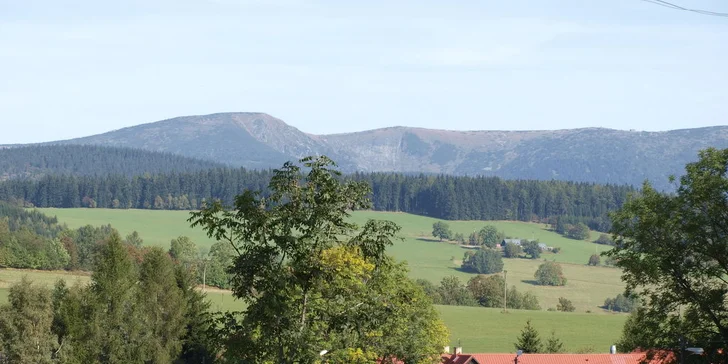 Ve dvou i s rodinou do Rokytnice: aktivní pobyt se snídaní či polopenzí