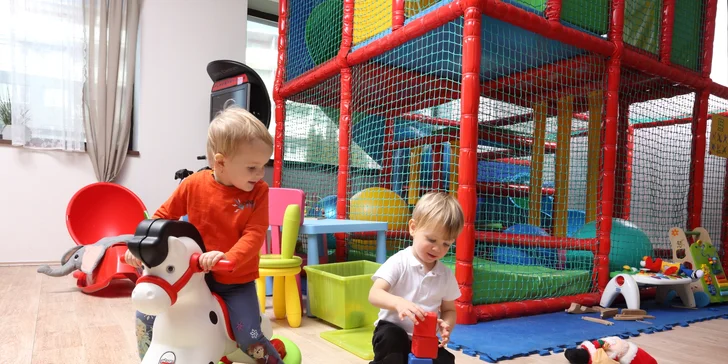 Začněte den dobrou snídaní: káva nebo džus a zapečený toust