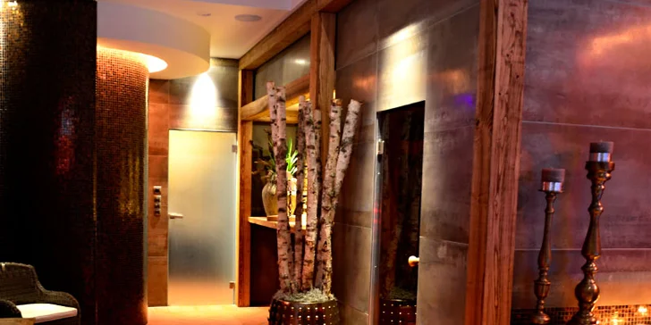 2 hodiny v ráji: privátní wellness & spa s lahví prosecca i miskou jahod pro dva