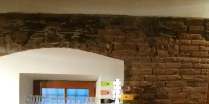 Dvě pizzy o průměru 32 cm z pravých italských surovin: na výběr z 16 druhů