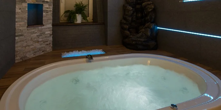 Relax pro dva v privátním wellness s vířivkou a saunou: 120 či 180 minut