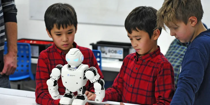 Ponořte se do světa robotů: show ROBO SUMO v New Village