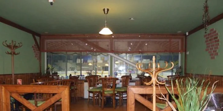 Dvě výtečné pizzy v restauraci Pizza Capranica