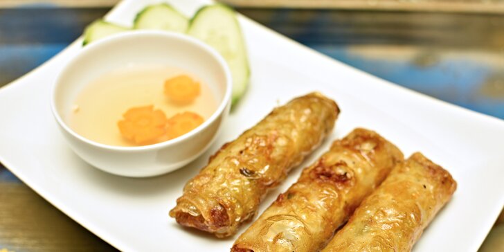 Asijské 4chodové menu pro 2: thajská, vietnamská i japonská kuchyně