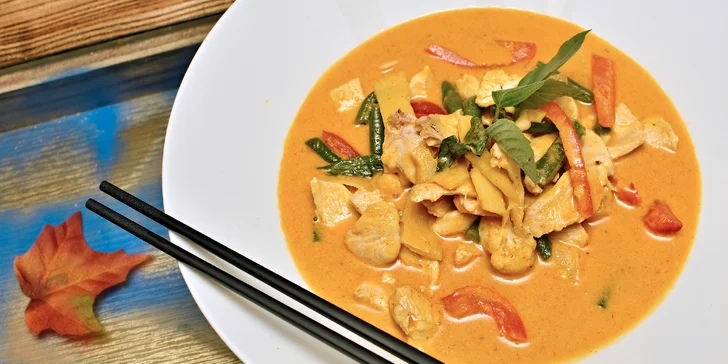 Asijské 4chodové menu pro 2: thajská, vietnamská i japonská kuchyně