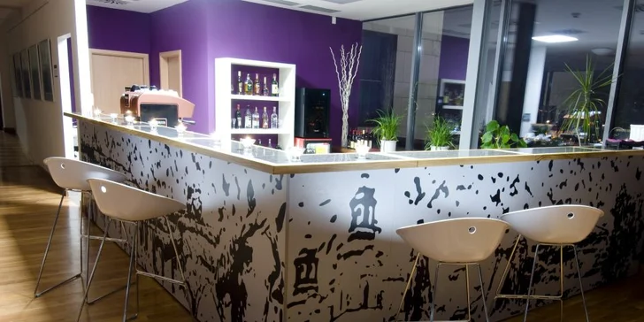 2 teplé nápoje na Vítkově nebo na Petříně: svařený džus nebo caffè latte