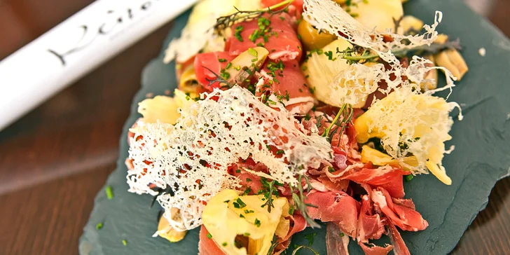 5 chodů plných delikates: Ratattouille, losos s fenyklovou omáčkou, případně i víno