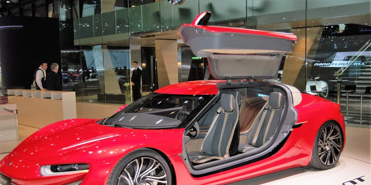 Zážitek s vůní benzínu: Pojeďte se v březnu podívat na autosalon do Ženevy